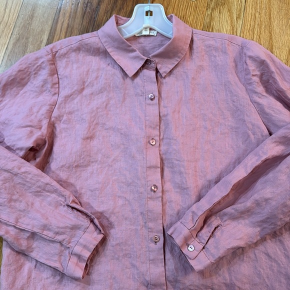 Eileen Fisher linen button up - Picture 2 of 8